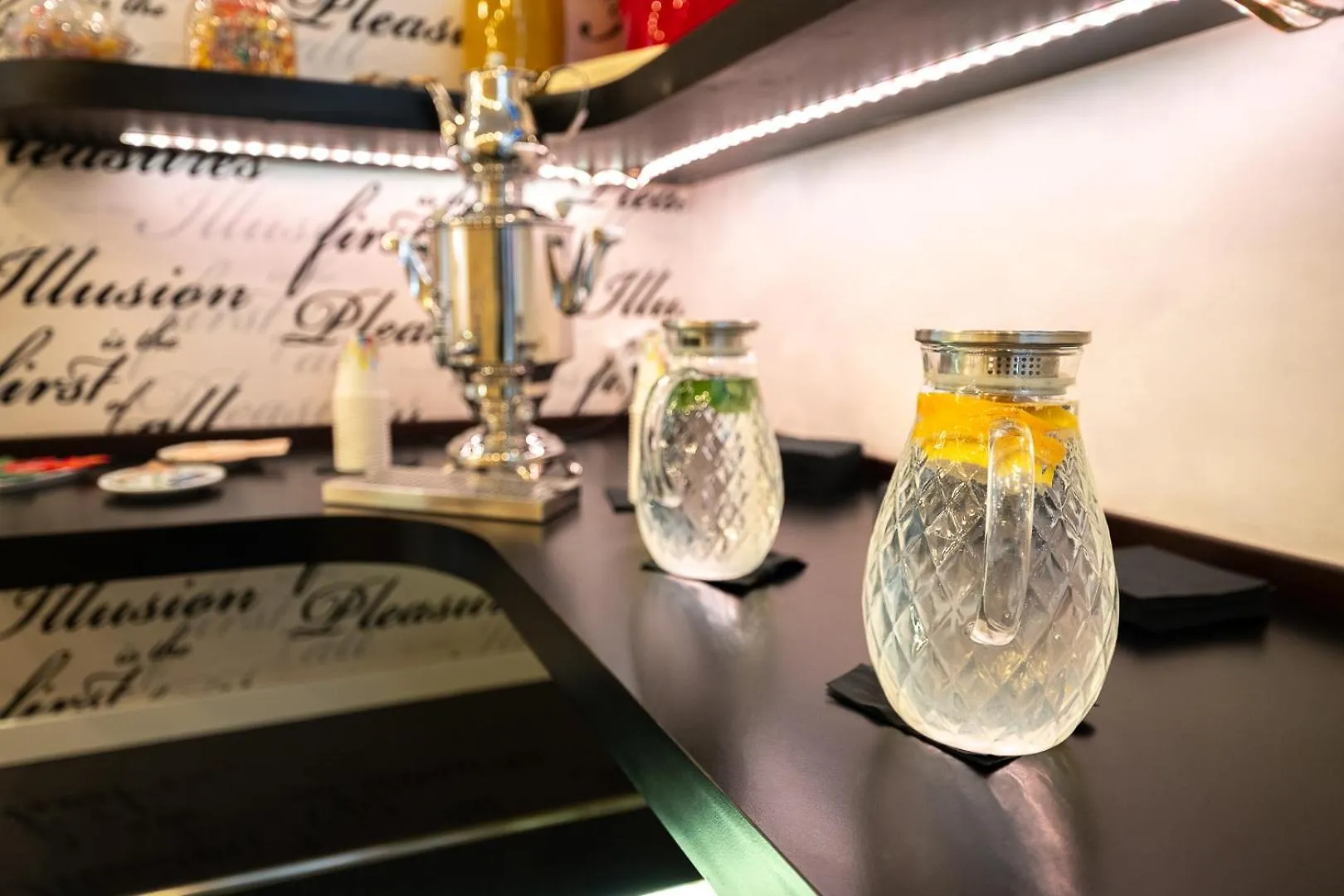 *****  Hotel Caravita Рим Италия