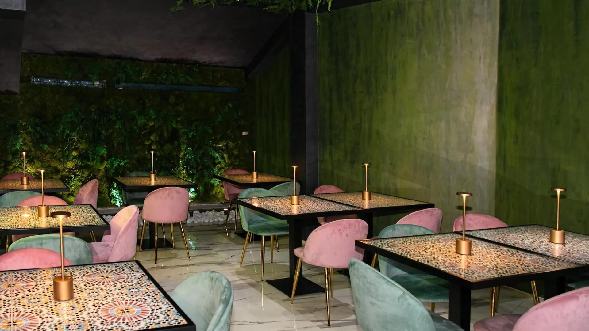 Hotel Caravita Rom 5*,
